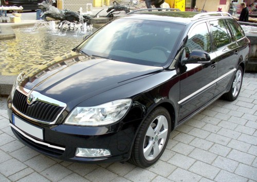 Skoda_Octavia_II_Combi_Facelift.JPG